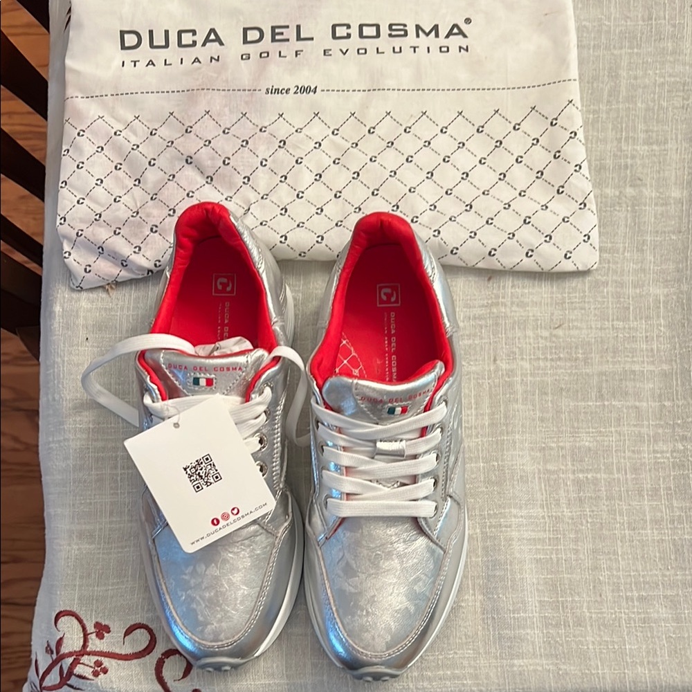 Silver Red Fashion Golf Shoes